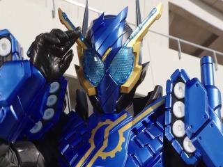 Kamen Rider Build - Episodio 28 - O Gênio Vem Num Tanque