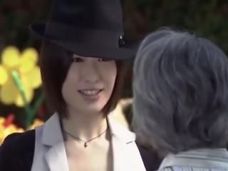 Kamen Rider W - Episodio 34 - Tragédia passada / Irmão mais velho e irmã caçula