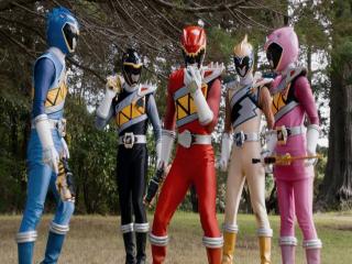 Power Rangers Dino Super Charge - Episodio 16 - Asas do Perigo